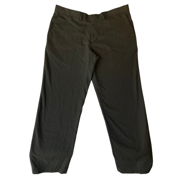Haggar Men Dress Pants size 36 x 30 Black Mid Rise Straight Fit Premium Stretch - Picture 1 of 10